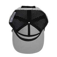 Casquette de golf snapback personnalisable pour homme, 7 panneaux, imperméable, respirante, avec perforations découpées au laser en forme de feuille, marqueur de balle intégré, style streetwear et extérieur, en maille