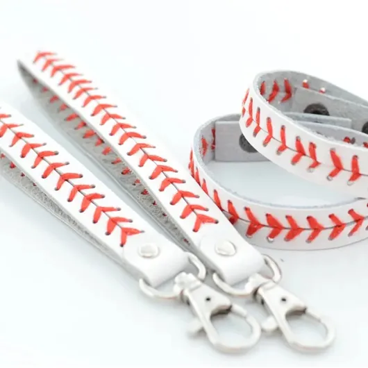 Handgemachte sport nähte spitze leder schlüssel kette fischgräten softball schnelle ball baseball pin keychain & armbänder