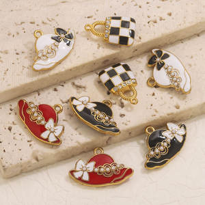 Jimat topi & tas tangan Enamel | 18K PVD berlapis emas baja tahan karat liontin topi mode wanita dengan mutiara & pita untuk membuat perhiasan - Product Image 3