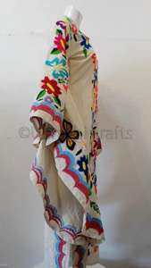 Impresionante Vestido Kaftan Exclusivo de Verano con Mangas de Mariposa y Bordado Floral Vibrante, Kaftan Bordado de Lujo - Product Image 6