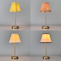 Lampe de bureau sans fil à intensité variable en tissu, style classique, rechargeable, alimentée par batterie, idéale pour restaurant