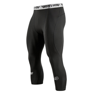 Pantalon de compression 3/4 pour hommes avec logo personnalisé, faible MOQ, respirant, séchage rapide, pour gym, fitness, athlétisme, course à pied, type capri, vente en gros, direct usine - Product Image 4