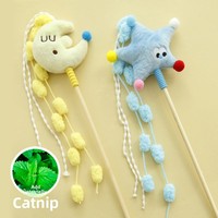 Jouet interactif pour chat : Baguette de chat avec étoile et lune, longue tige, pompon, poupée en peluche couleur bonbon, pour usage intérieur, fournitures pour animaux de compagnie, style varié