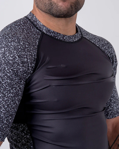 เสื้อรัดกล้ามเนื้อสำหรับผู้ใหญ่ MMA ยูนิเซ็กซ์ ป้องกันแบคทีเรีย ป้องกันรังสียูวี ทรงเข้ารูป ผลิตจากผ้าโพลีเอสเตอร์/สแปนเด็กซ์ 220 กรัม พิมพ์ลายด้วยเทคนิค Heat-Transfer - Product Image 6