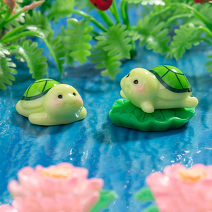 ตุ๊กตาเต่าการ์ตูนน่ารักทำจากเรซิ่นขนาดเล็ก ของตกแต่งตู้ปลา ของประดับตกแต่งภูมิทัศน์บนโต๊ะ ของตกแต่ง DIY - Product Image 6