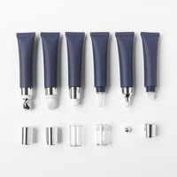 Tube cosmétique en plastique rose à visser avec plusieurs options de diamètre, contenant pour baume à lèvres et maquillage