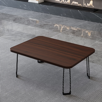 Table basse de salon en aluminium pliable de style japonais avec un design minimaliste moderne