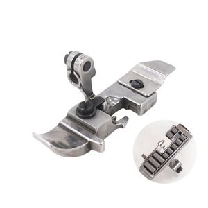 Pied presseur à rouleaux métallique anti-plis pour surjeteuse avec roulement à billes pour coutures 4 et 5 fils - Product Image 1