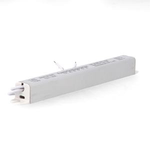 Fuente de alimentación - 15W, 12VDC, ideal para tiras LED, diseñada para perfiles, eficiente y compacta, fácil instalación. - Product Image 1