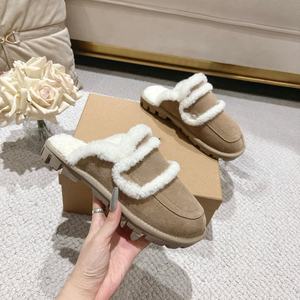 Zapatos de Lana para Mujer de Alta Calidad, Marca de Diseño de Lujo, Uggs Hechos a Medida, Cálidos, con Suela Gruesa, Antideslizantes y Ligeros - Product Image 1