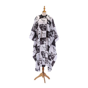 Cape de coiffure Wanmei résistante à l'eau noire pour barbiers et stylistes - Product Image 5