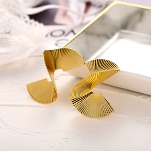 Boucles d'Oreilles Spirales Torsadées Exagérées pour Femme, Style Punk et Forme Irrégulière, Gros Clous d'Oreilles Tendance pour Femme - Product Image 4