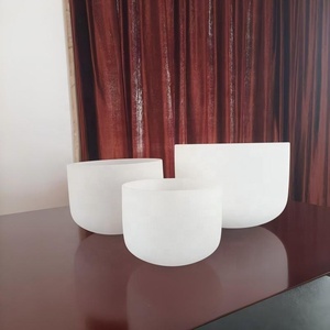 Set di campane tibetane in cristallo bianco di alta gamma, eleganti e raffinate, per terapia e guarigione. - Product Image 3