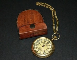 Montre de poche en laiton avec boîte cadeau, affichage analogique à quartz, étui à chaîne, cadeau personnalisé, horloge de bureau, portable, atomique, maritime - Product Image 1