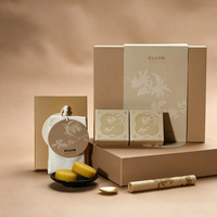 Coffret Cadeau de Luxe Personnalisé pour la Fête de la Mi-Automne, Boîte Rigide avec Manchon Crème, Logo Doré à Chaud, Emballage Cadeau Magnétique Motif Osmanthus et Quatre Feuilles Marron