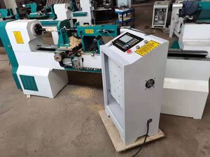 Tour CNC robuste pour le travail du bois, grandes machines à tourner les colonnes en bois massif, équipement d'usinage CNC pour pièces de meubles, moteur 4 kW - Product Image 2