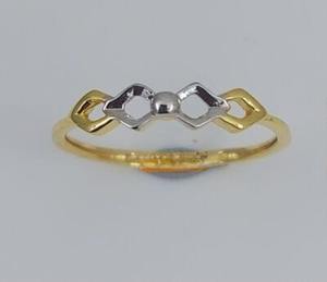 Anillo de Mujer de Oro Puro de 22 Quilates Hecho a Mano con Superficie Lisa y Brillante, Ideal para Eventos Culturales, Bodas y Amantes del Estilo - Product Image 1