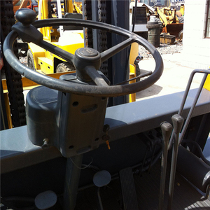 Vente flash : Chariot élévateur d'occasion TCM FD80 pour travaux de terrassement - Product Image 6