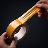 PET Doppelseitiges Klebeband für Automobilherstellung Hochtemperatur-Vibrationsbeständiger Dichtungsklebstoff Schwerlast Schnell Anwendbar