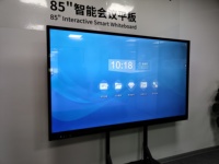 Tableau blanc interactif, écran tactile 4K, écran plat multi-touch avec verre trempé anti-reflet pour l'éducation