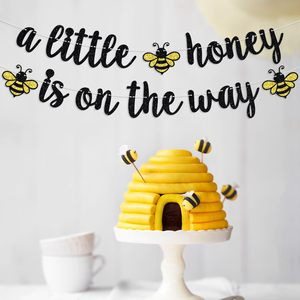 Striscione 'Un Poco di Miele è in Arrivo', Decorazioni Appese per Baby Shower a Tema Ape, Benvenuto Bimbo, Primo Compleanno del Bambino, Rivelazione del Sesso - Product Image 3
