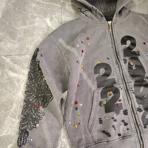 เสื้อฮู้ดซิปผู้ชายแบบครอปพิมพ์ลายสกรีนสไตล์วินเทจ ย้อมสีซีดแบบ Stone Acid Wash เย็บมือประดับคริสตัล ผลิตตามสั่งจากโรงงาน - Product Image 4