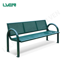 Banc public d'extérieur avec structure carbonisée et assise en bois massif, surface en bois massif et structure métallique, bancs d'extérieur bon marché fabriqués en usine