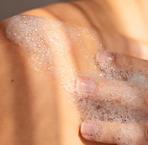 Gel <span class=keywords><strong>douche</strong></span> rafraîchissant à base <span class=keywords><strong>de</strong></span> plantes pour le corps des hommes <span class=keywords><strong>de</strong></span> 250ml avec des caractéristiques hydratantes <span class=keywords><strong>Mousse</strong></span> à bulles parfumée - Product Image 6