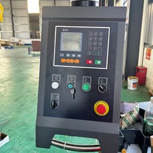 Controlador Hidráulico NC Automático DELEM 40T1600 E21 para Máquina de Plegado CNC - Product Image 4