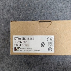 SICK <b>DT50</b>-2B215252 Laser Rangefinder Sensor 1065661 Distance Measurement - Product Image 2