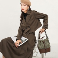 Sac à bandoulière en cuir de luxe léger personnalisé pour femmes sac à bandoulière imperméable de couleur unie