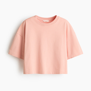 เสื้อยืดครอปผู้หญิงสไตล์ทันสมัยสำหรับใส่ทุกวัน ออกแบบมาเพื่อความสบายผ่อนคลาย ด้วยดีไซน์เรียบง่ายและลุคสดใส - Product Image 1
