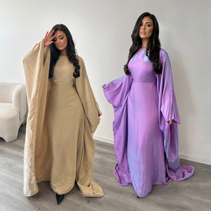 2025 modeste <span class=keywords><strong>magnifique</strong></span> Robe Satin miroitant caftan Abaya <span class=keywords><strong>en</strong></span> gros manches chauve-souris Abaya Robe pour les femmes musulmanes - Product Image 1