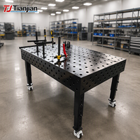Table de soudage modulaire 3D D28 avec localisateurs de serrage de précision, établi en acier nitrué pour l'assemblage industriel des métaux