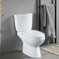 WC de luxe deux pièces avec réservoir encastré, sanitaires en céramique pour salle de bain, télécommande, fonctions économie d'eau