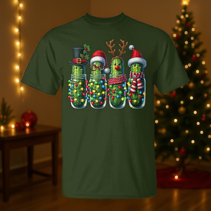 T-shirt humoristique de Noël avec des cactus lumineux et une famille de pickles - Product Image 3