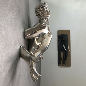 Suspension murale moderne en Bronze, 21 cm, figurine homme, Matteo pugli, pour décoration murale, couleur personnalisée - Product Image 5