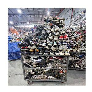 Chaussures de sport d'occasion en vrac, non marquées, qualité B, prix bas - Vente en gros de chaussures de course d'occasion, lot en conteneur - Product Image 2
