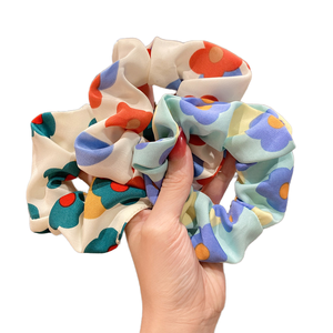 Hàn Quốc Ins phong cách hoa in vải tóc scrunchies phụ nữ cô gái thời trang phổ biến <span class=keywords><strong>satin</strong></span> ban nhạc đàn hồi giá bán buôn - Product Image 1