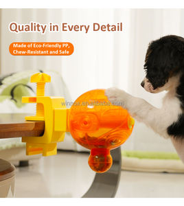 2026 FI FA WorldCu Distributeur de friandises interactif pour animaux de compagnie en forme de ballon de football, activé par les pattes de chien, avec fonction de coup de pied au but et de récompense automatique - Product Image 2