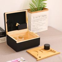 Kit Combo Personnalisé : Boîte de Rangement Classique en Bois pour Grinder et Tabac, avec Accessoires