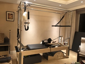 Máquina de Pilates Reformer de Arce Blanco de Buena Calidad con Banda de Resistencia Cadillac Reformer SRP06 - Product Image 3