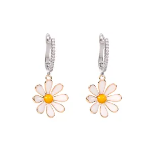 Fashion Personality Earrings Gold Daisy Sunflower Earrings With Silver Ear Buttons Simple And Generous Gift