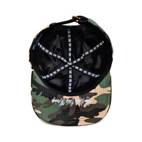 Casquette à visière plate personnalisée camouflage 3D brodée en relief avec sangle en cuir, style streetwear camouflage woodland, vente en gros, faible MOQ