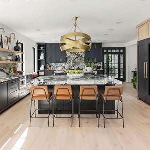 Cocina Modular en Forma de L con Puertas Blancas y Negras, Diseño Moderno, Gabinete de Cocina de Madera Maciza con Encimera de Mármol e Isla - Product Image 6