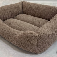 Lit pour chien Etrip Pet Warm Luxury Calming Cute Teddy Fleece Brown avec fond antidérapant