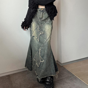 กระโปรงยีนส์ทรงเมอร์เมดเอวสูง แต่งดาว ปะติด แต่งขอบดิบ สไตล์วินเทจ ยุค Y2K  หลวมๆ สบายๆ สำหรับผู้หญิง  คอลเลคชั่นฤดูใบไม้ร่วง-ฤดูหนาว ปี 2025 - Product Image 4