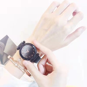 Vendita calda da <span class=keywords><strong>donna</strong></span> argento polvere puntatore faccia magnete orologio nuovo stile <span class=keywords><strong>milano</strong></span> con movimento al quarzo in magazzino - Product Image 3