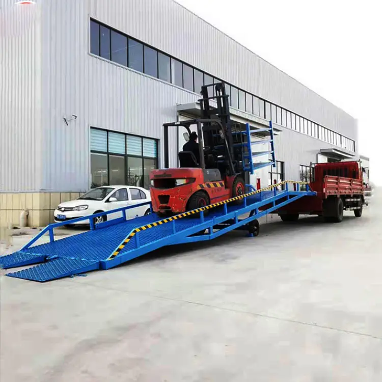 Nouveau pont de rampe de chariot élévateur de charge de 12 tonnes pour l'entreposage et la logistique actionné par le pied avec le noyau de PLC pour les fermes et les hôtels à usage domestique