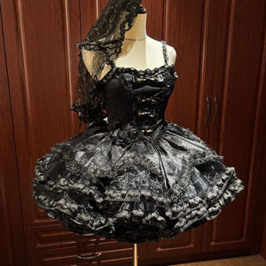 Jupe de princesse bouffante pour femme adulte, style Lolita Sweet Wind Jasmine Rain, avec bretelles en osselets noirs et or et nœud - Product Image 1